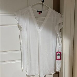 Vince Camuto White V-Neck Flutter Sleeve Blouse